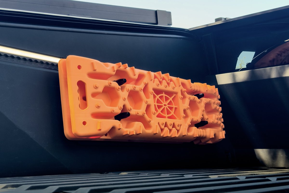 RakticalGear's tweet image. We’ll be at Teslas and Coffee meet tomorrow with the @FromWhereICHG Cybertruck. Catch you there!
Location:
43191 Rancho Way, Temecula