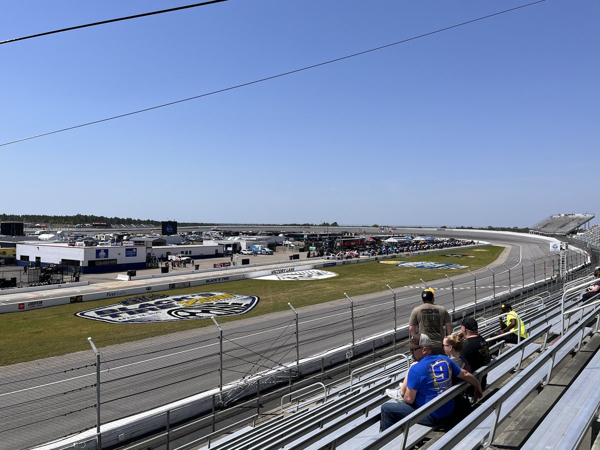 RockSpeedNews's tweet photo. Track looks phenomenal for racing today! Truck qualifying about to get started soon! ARCA had practice a little bit ago. https://t.co/BPPaY5aWSc