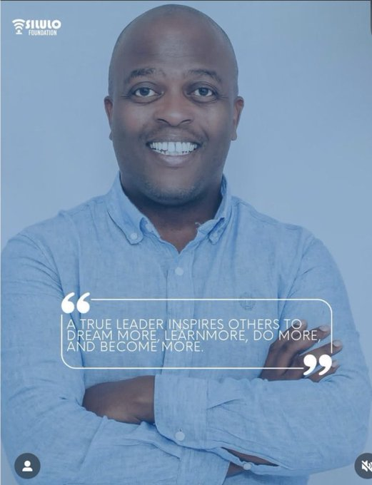 WillToFlyGlobal's tweet photo. Luvuyo Rani: From Township Hustler to ICT Pioneer Through Masterful Communication🇿🇦🧵
#Entrepreneurship #SmallBusiness #LocalIsLekker #YourRealFriend #ChrisExcel #ProudlyLocal #MzakesKitchen #SouthAfricaBusiness #Easter #LocalIsLekker #FreeWifiForDiepsloot #SundownsXHuawei https://t.co/p24KwkjCVl