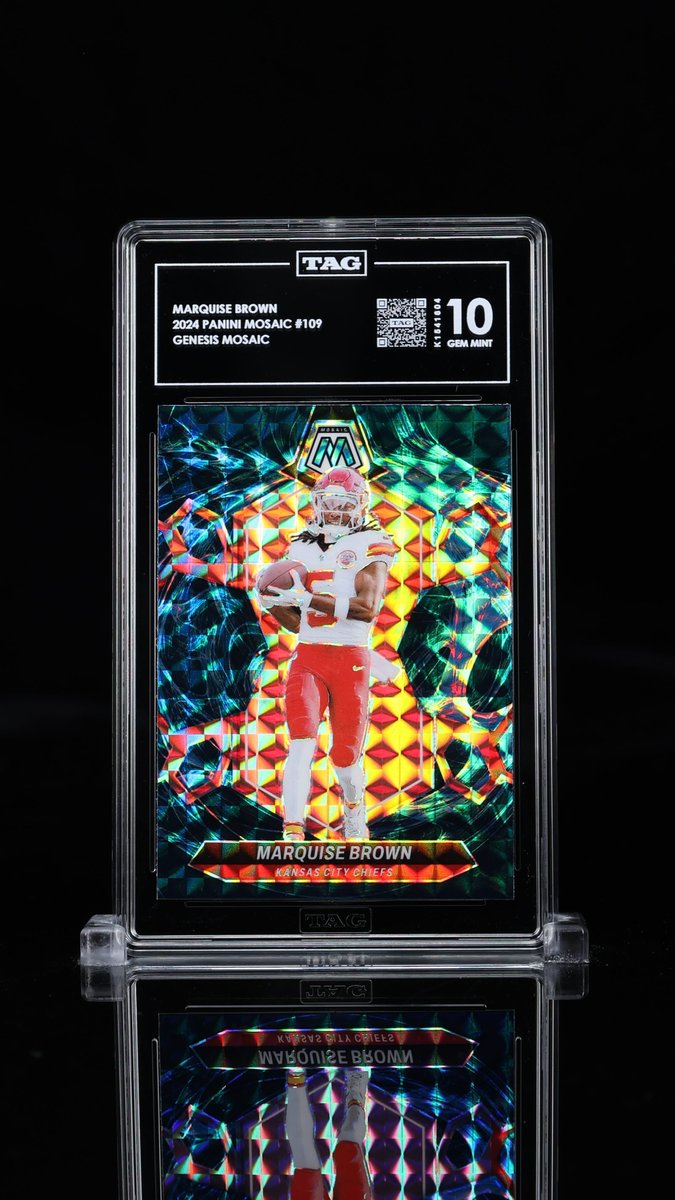 kapskollects's tweet photo. 💪It’s FLEX FRIDAY💪 

Time to show off the crown jewel of your collection!💎 

Not just about value—what card are YOU most proud to own? 

Drop your best PC card down in the replies👇 

Let’s see what the hobby is working with 💥 

#FlexFriday #MyPC #TCG #SportsCards #SlabFlex https://t.co/LweV6HyZbT