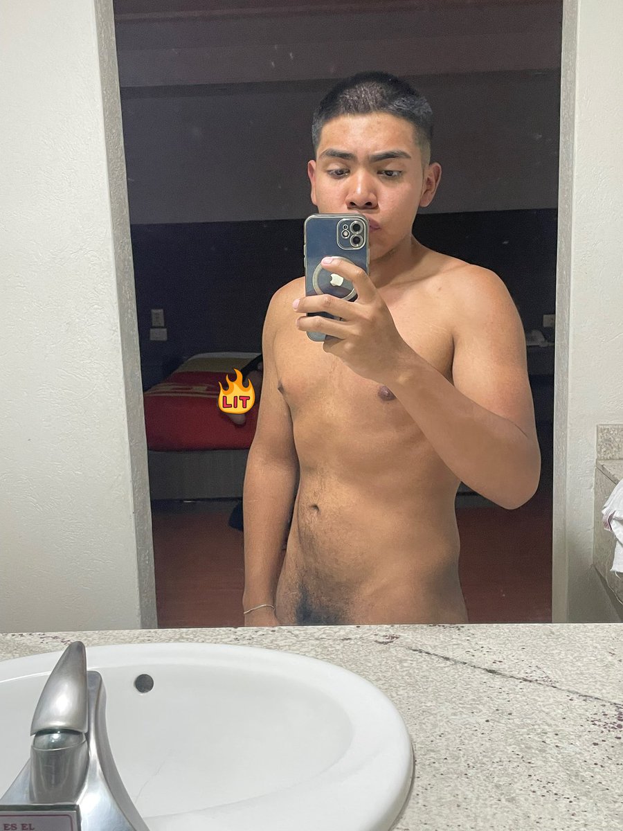 are19666's tweet photo. Tomen su viernes santo 
🥵😈 https://t.co/ch7u4yiuBv