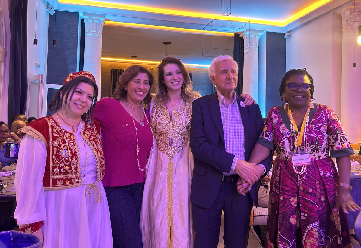 Roser Torra (@torra_roser) on Twitter photo Leaving 🇹🇳 with <a href="/AfricanAFRAN/">African Association of Nephrology (AFRAN)</a> in my heart. BIG THANKS for a great congress and an amazing hospitality <a href="/ERAkidney/">ERA - European Renal Association</a> <a href="/Stndt_tn/">Stndt</a> Leaving 🇹🇳 with <a href="/AfricanAFRAN/">African Association of Nephrology (AFRAN)</a> in my heart. BIG THANKS for a great congress and an amazing hospitality <a href="/ERAkidney/">ERA - European Renal Association</a> <a href="/Stndt_tn/">Stndt</a>
