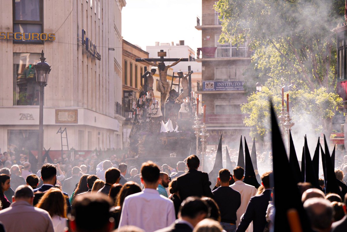 El misterio de la Carreteria en la Plaza de la Campana 
.
#suenacigarreras <a href="/lascigarreras/">Las Cigarreras</a>