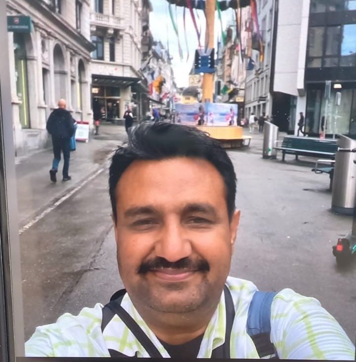 MonaChaudhryy's tweet photo. How many more Ahmadi have to be lynched &amp; murdered before Pakistan admits what it’s become? Laeeq Cheema wasn’t the first. He won’t be the last. 

When worship becomes a death sentence, and the law sides with the killers—you’re not a state anymore. You’re a mob with a flag. https://t.co/bcd2ROHnoD