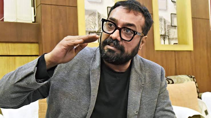PMishra_Journo's tweet photo. अनुराग कश्यप, आप ब्राह्मणों पर मूत सकते हो! आसान है ब्राह्मण पर मूतना! कोई ऐसा कानून नहीं जो आपको ब्राह्मण पर मूतने से रोके! ब्राह्मण के लिए कोई प्रिवेंशन ऑफ एट्रोसिटीज एक्ट नहीं है। मूतने की पूरी आजादी है आपको! 
लेकिन किस ब्राह्मण पर मूतोगे? आपके इंडस्ट्री वाले ब्राह्मण नायकों और निर्देशकों पर ! या सेंसर बोर्ड के ब्राह्मण सदस्यों पर ? सत्ता पक्ष के ब्राह्मण मंत्रियों पर  या विपक्ष के ब्राह्मण नेताओं पर। या देश के सभी ब्राह्मणों पर अपने मूत्र का छिड़काव करोगे ?
गनीमत है कि  ब्राह्मणों पर मूतने की इच्छा व्यक्त किए हो! किसी और जाति पर मूतने की बात किए होते तो अबतक लोग आप की मूत्र नलिका काटकर, मलद्वार में भूसा भर दिए होते!  #Anuragkashyap #BRAHMAN #Phule
@anuragkashyap72