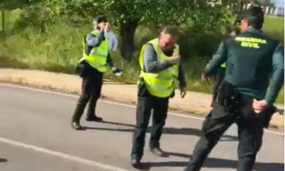 PedroJ_CA's tweet photo. 🧵 “Písale la cabeza, dale al hijoputa” Brutal agresión a un guardia civil en Riotinto, desde @AUGC_Comunica exigimos al Ministerio del Interior reforzar el principio de autoridad y reconocer a los agentes como trabajadores de riesgo. https://t.co/ECex9fiLhX