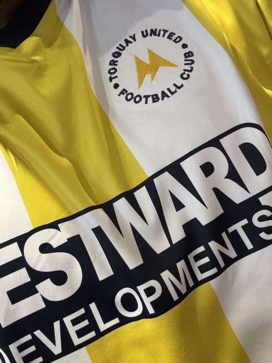 ʀɪᴄʜ ʏᴇᴏ tweet media