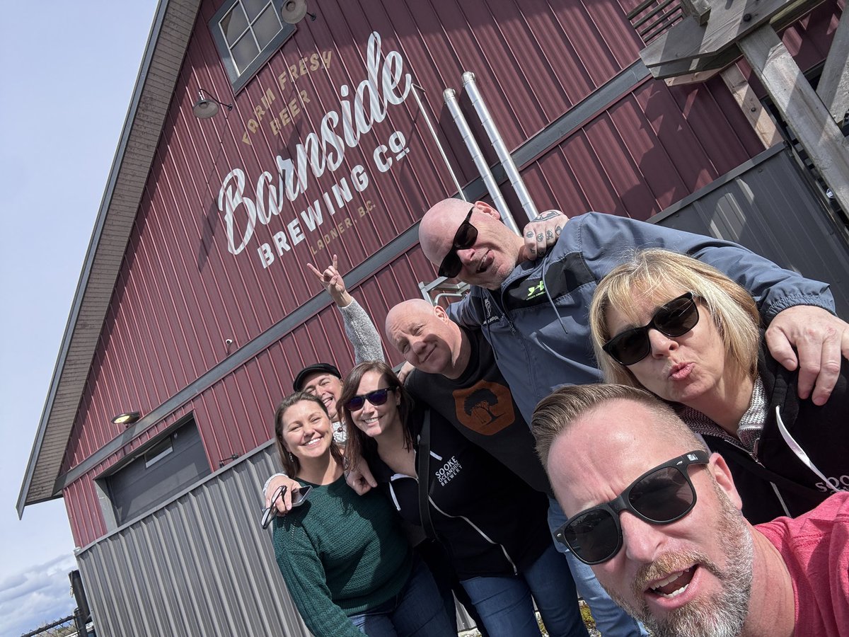craftbrewjester's tweet photo. Brewstop #42 on the #QuestToBreak95 of #brewQuest2025 was @barnsidebrewing , it’s always a great stop but especially when you get a good lookin crew like this to meet up and lift a few #barnsidebrewing #delta #ladner  #CheersToCraftBeer #beergasm #craftbeerlife #craftbeer https://t.co/XHVZeiMNRm