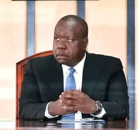 Let's come to one conclusion from Kisii men.

Who is your preferred presidential candidate in 2027?

Like for David Maraga 
Repost for Fred Matiang'i