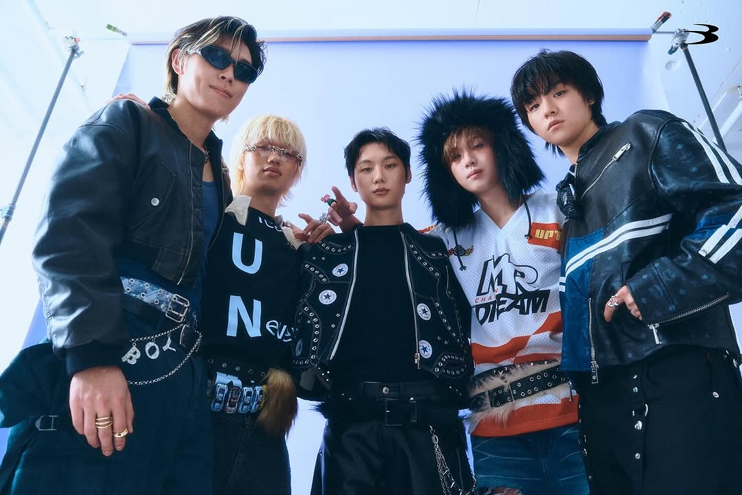 hayoonbin_idn's tweet photo. BREAK X 0WAVE
#HAYOONBIN #하윤빈 #YOONBIN #윤빈 #ユンビン #VIIN #빈 #MODS #Yukon #Aiboy #wooseojun #0WAVE #영웨이브 #BREAKMAGAZINE #브레이크 https://t.co/TpyyzKnNAC
