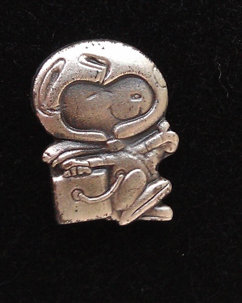 fasc1nate's tweet photo. Snoopy is NASA's official safety mascot. Every astronaut since 1968 has worn a silver Snoopy pin into space; upon return, the astronauts present the pin as a special recognition to a civilian team member who helped keep them safe. https://t.co/GrSs8zaDaL