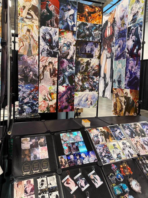 🌸🌸We are in the Summit Building at booth 1344! 🌸🌸  

Show me this tweet and get a free photocard or postcard with any purchase!   

#Sakuracon2025 