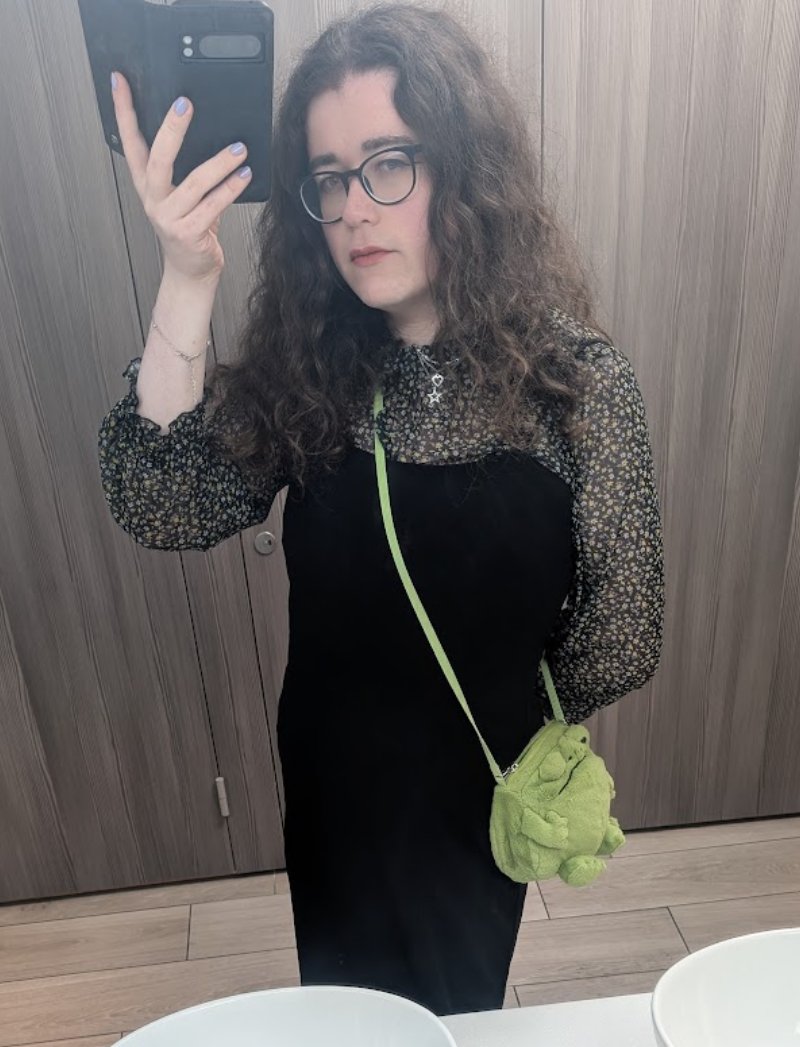 Still slaying
Every single day 
We stay slaying