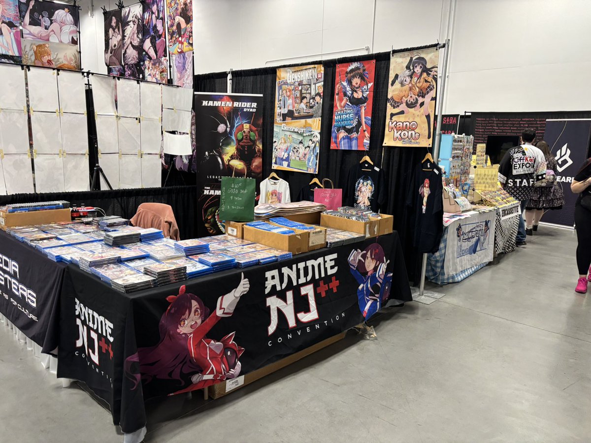 mediablasters1's tweet photo. First time for me here personally at Sakura-con before my trip to Tokyo.  Come by say hi booth 242.  We have plenty of Karen Rider standard and some elite editions to sell.

#animecons #animeconvention #kamenrider https://t.co/8yMLk8Zv3a