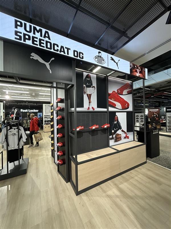 195 stores across the county have Windows, billboards and instore graphics!!
#Flaujae #Big4  #LetGeaux #Beautiful