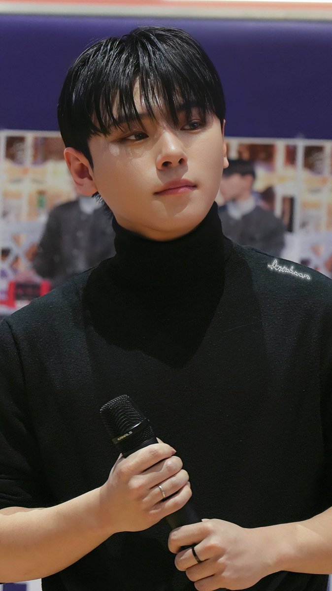 su_93h's tweet photo. 2025.4.12🎤

너무 행복해😘〜♡

@suhwanez
@Swanta_TV
#최수환 #choisuhwan #チェスファン 
#수환 #suhwan #スファン 
#메가박스 #メガボックス https://t.co/eD915y6xiX