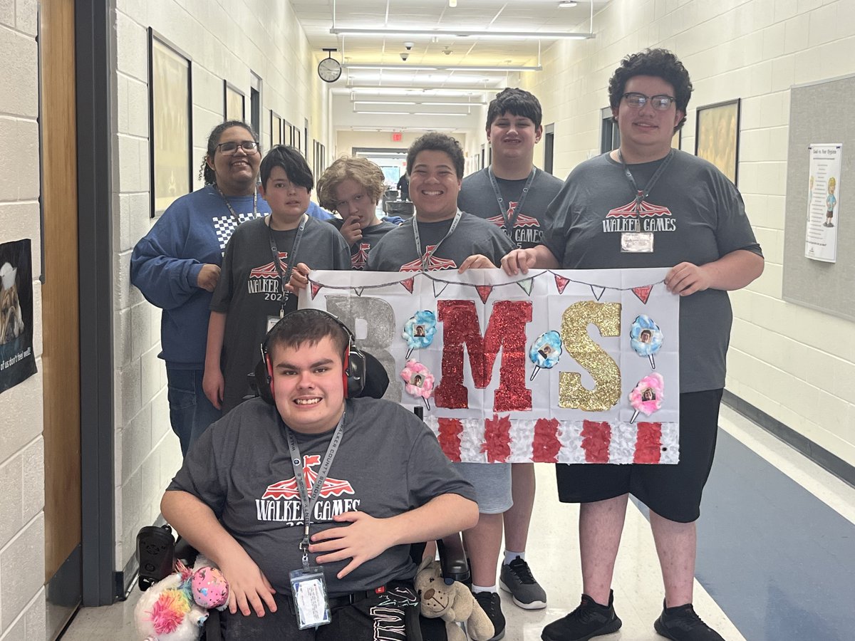 RealRMSBulldogs's tweet photo. Take a look at this awesome delegation of warriors who represented the Bulldog Nation at the Walker Games today!!!πͺ
Go Bulldogs!!!πΎ
#RMSBulldogs #RidgelandReady #CollegeWorkLife https://t.co/IAFCTY83Z7