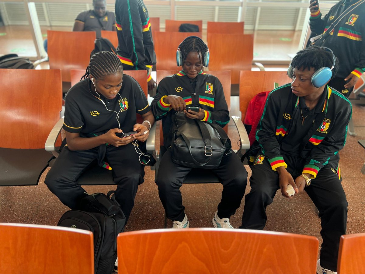 LionnesIndompt1's tweet photo. Les Lionnes U17 ont quitté Yaoundé via l’aéroport international de Nsimalen, pour Nairobi. Elles y affronteront leurs homologues Kenyanes le 20 avril 2025 pour le compte de la 3ème journée des éliminatoires de la Coupe du Monde Féminine FIFA U17 2025.
#U17FIFAWWC2025Q| #KENCMR https://t.co/eDtupP4HgE