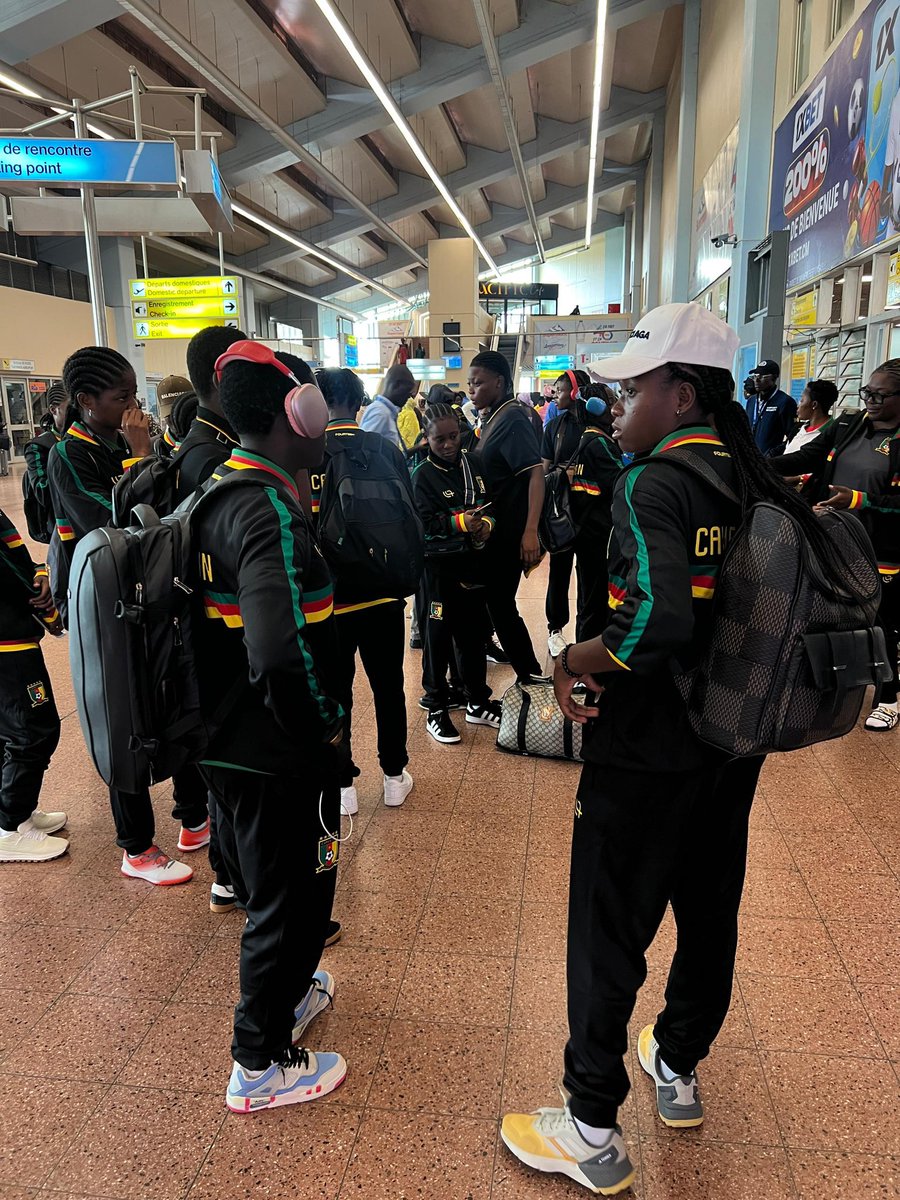 LionnesIndompt1's tweet photo. Les Lionnes U17 ont quitté Yaoundé via l’aéroport international de Nsimalen, pour Nairobi. Elles y affronteront leurs homologues Kenyanes le 20 avril 2025 pour le compte de la 3ème journée des éliminatoires de la Coupe du Monde Féminine FIFA U17 2025.
#U17FIFAWWC2025Q| #KENCMR https://t.co/eDtupP4HgE