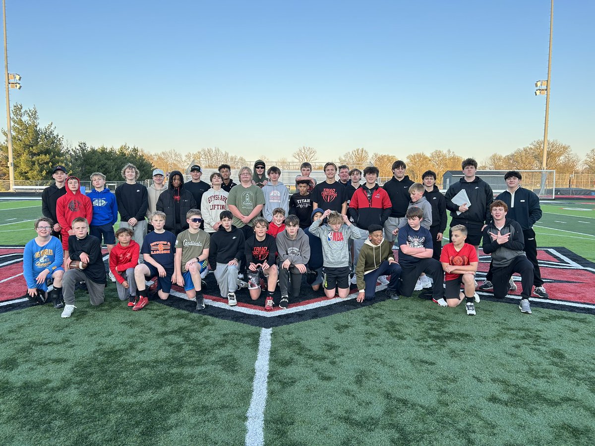 triadknights_fb's tweet photo. Recently finished our 3rd annual 7on7 camp! It was great meeting and working with some future Knights. https://t.co/iJ1GMUuoIV