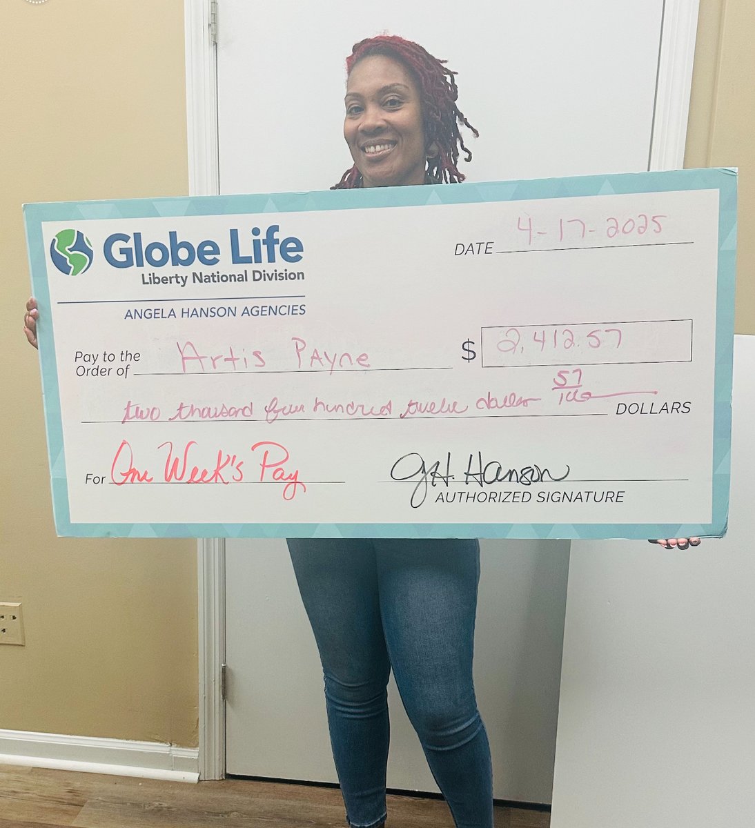 AgenciesHanson's tweet photo. ✔️ out this week’s Comma Club in our Columbus, GA office!! #OneWeeksPay #TheHansonAgencies #HardWorkPaysOff https://t.co/UQFOjLaBQw