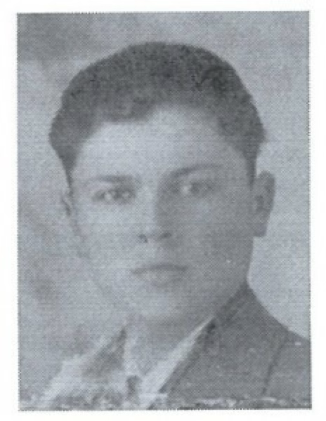 ANPIRomaPosti's tweet photo. Il #26aprile 1945 #PietroLunghezza si trovava a #Oppeano (#VR) mentre era in atto la ritirata dei nazifascisti: venne scoperto da una pattuglia tedesca che, all’alba, lo catturò insieme a #GiacomoTrevenzoli, anch’egli ritenuto un partigiano; li fucilarono sull’uscio di casa. https://t.co/q6ok0N9FGx
