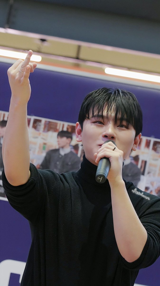 su_93h's tweet photo. 2025.4.12🎤

🦊🤍✌️の出し方いつも真似したくなるㅎㅎㅎ

@suhwanez
@Swanta_TV
#최수환 #choisuhwan #チェスファン 
#수환 #suhwan #スファン 
#메가박스 #メガボックス https://t.co/OGQU2Tovmk