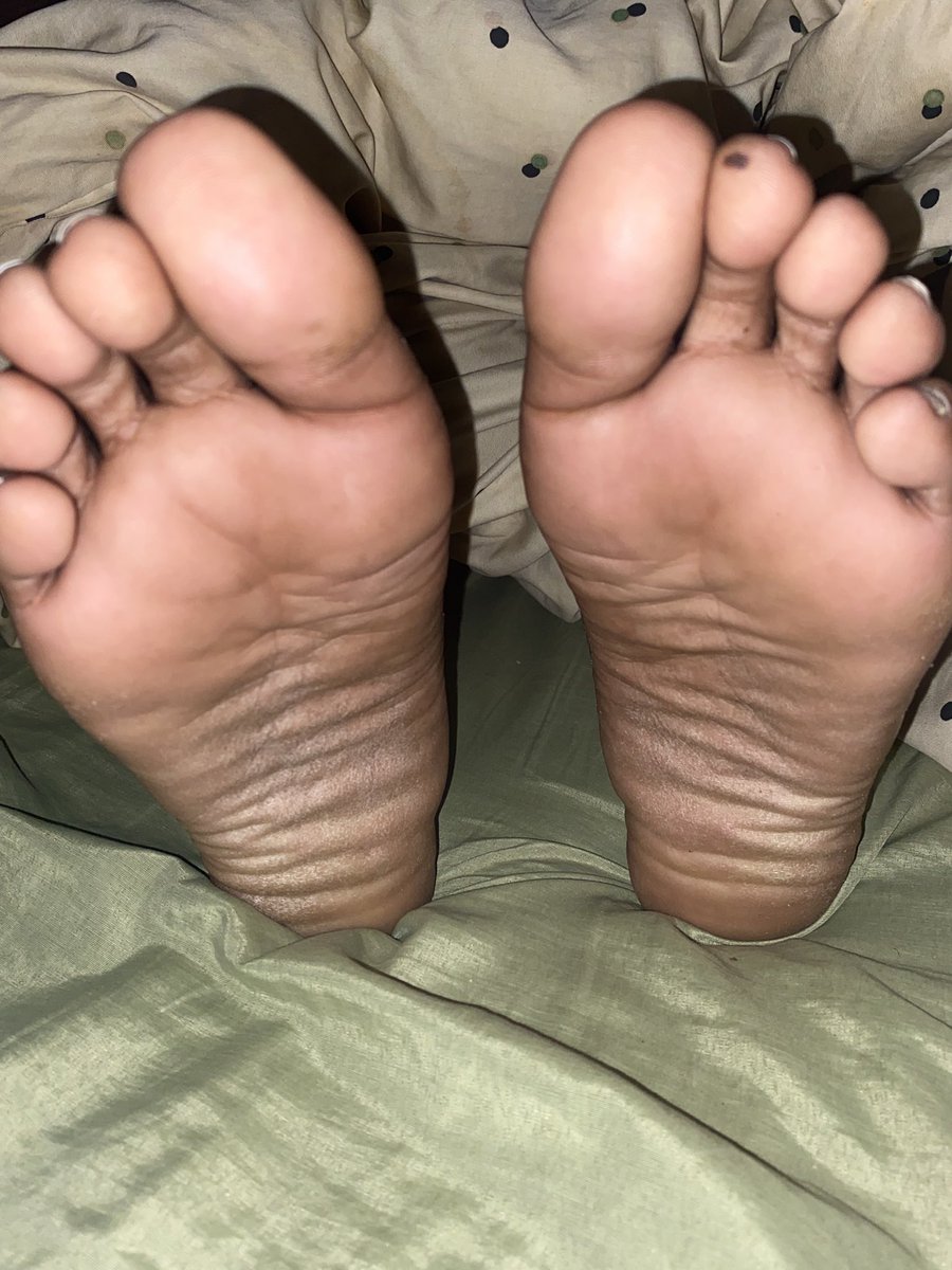 Queenbigsteps11's tweet photo. @SolesinDahood All love😘❤️ https://t.co/Zh5wRSNs93