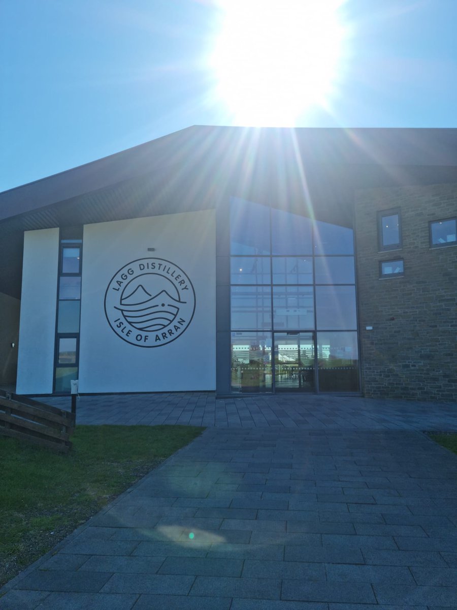Scotsman food&drink (@foodanddrinksco) on Twitter photo New Scran!
Exploring some of Arran's food and drink
🥃 Illicit distilling, smuggling & modern-day whisky at <a href="/LaggWhisky/">Lagg Whisky</a>
🐑 Visiting the livestock on the farm at <a href="/bellevuefarmco1/">Bellevue Farm Arran</a>
🍫 Sweet treats and chocolate tasting at James of Arran
Listen: pod.fo/e/2c986c New Scran!
Exploring some of Arran's food and drink
🥃 Illicit distilling, smuggling & modern-day whisky at <a href="/LaggWhisky/">Lagg Whisky</a>
🐑 Visiting the livestock on the farm at <a href="/bellevuefarmco1/">Bellevue Farm Arran</a>
🍫 Sweet treats and chocolate tasting at James of Arran
Listen: pod.fo/e/2c986c