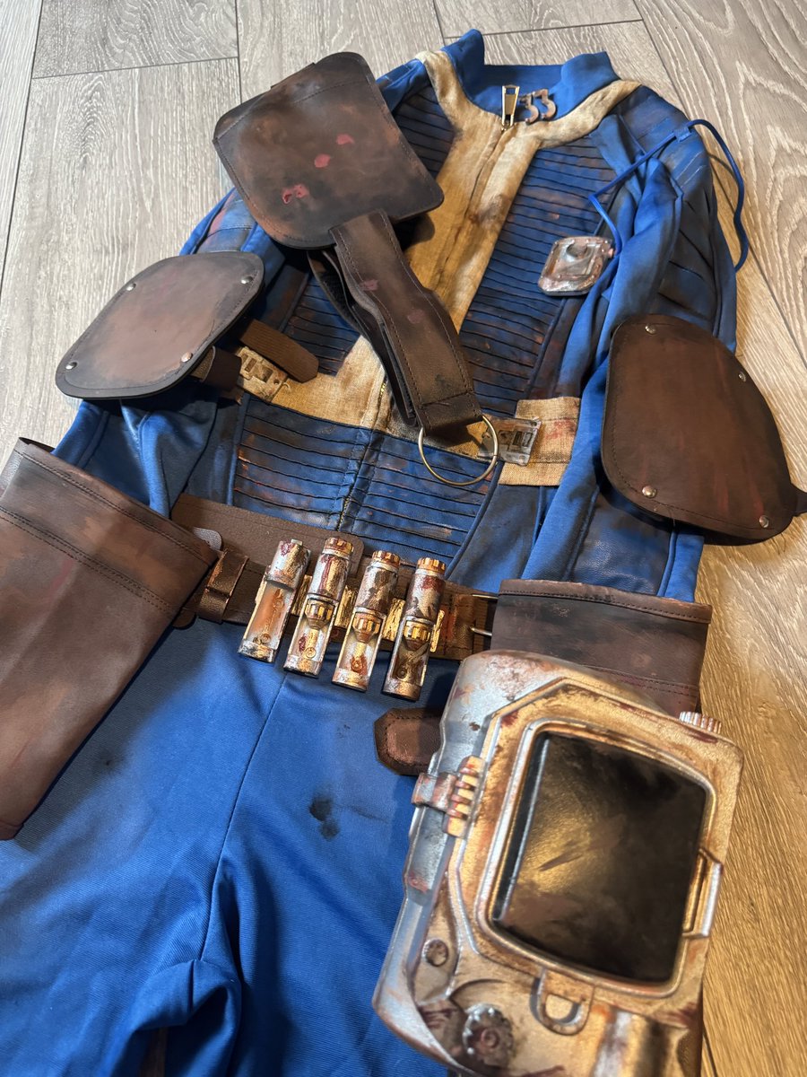 Before vs after weathering 😁 getting my Lucy MacLean cosplay all wasteland like ready for <a href="/scifiscarbs/">SCI-FI SCARBOROUGH</a> next weekend, hope you’re ready for Fallout chaos again!  #fallouttvshow