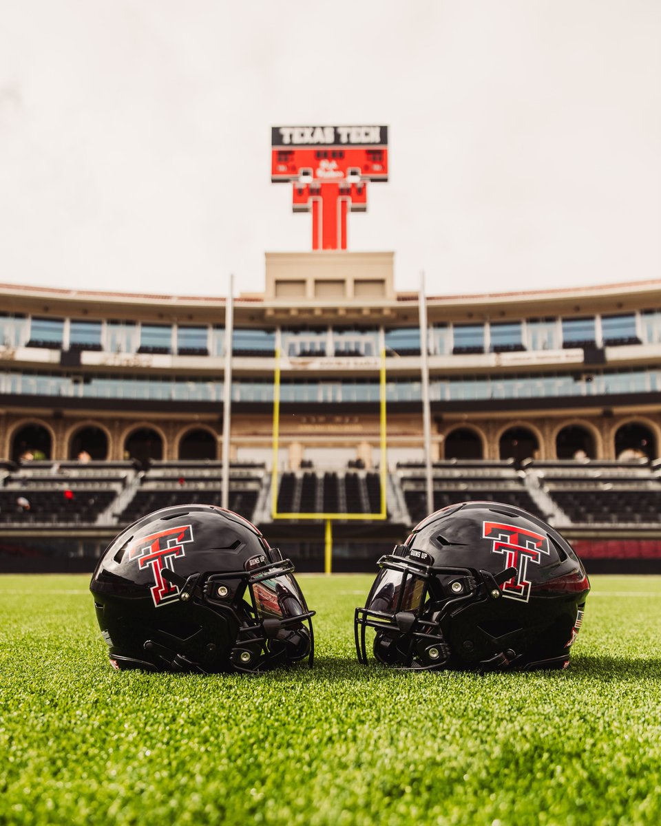 IT'S GAMEDAY IN THE 806‼️

🏈 2025 Spring Game
📍 Jones AT&amp;T Stadium
⏰ 2 PM
🎟️ FREE
📲 wreckem.co/4lwFrsY