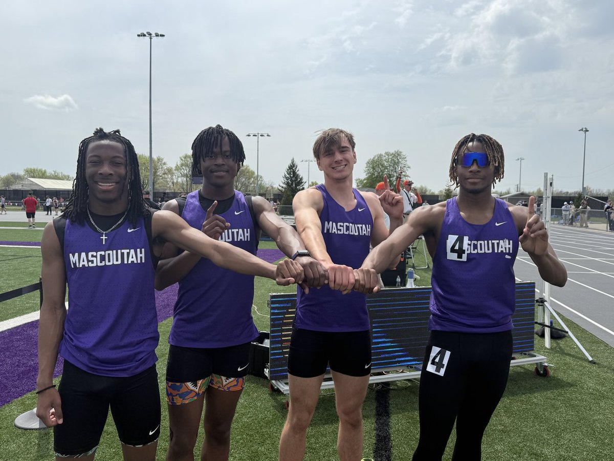 Mascoutah wins the 4x100 and sets a new meet and stadium record!!!! 41.98