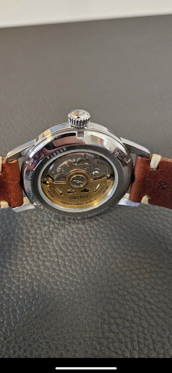 enescelik69's tweet photo. merhaba,

Seiko Presage SRPB41J1 Model saat almak uzereyim.. kullananlar ve bilenler olarak tavsiye eder misiniz? Bazilarinda COCTAİL Model yazıyor bazılarında yazmamışlar bu model kodu aynı mı acaba? yurtdışından alışveriş platformundan aldıracağım pişman eder mi ? Metal kordon https://t.co/yBiVQNewIx