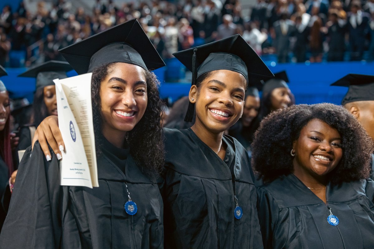 _HamptonU's tweet photo. The Countdown to Commencement is ON for the Class of 2025!
Check out the official Hampton Commencement website - LIVE now โก๏ธ https://t.co/w386uaKerO
Quintessence XII โ๏ธ...drop a ๐ below so we can celebrate you!
#PirateGrads #OneHampton #TheStandardOfExcellence #QT12 https://t.co/AClLwKiEAz