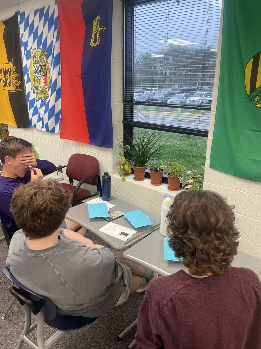 We celebrated Haribo's 100th anniversary by making Gummibärchen and holding a blind taste test with Haribo not typically found in the US, i.e. Frösche(=frogs) and Schlümpfe(=smurfs)! Most students nailed identifying Pfirsiche(=peaches), which was the group's Favorit!