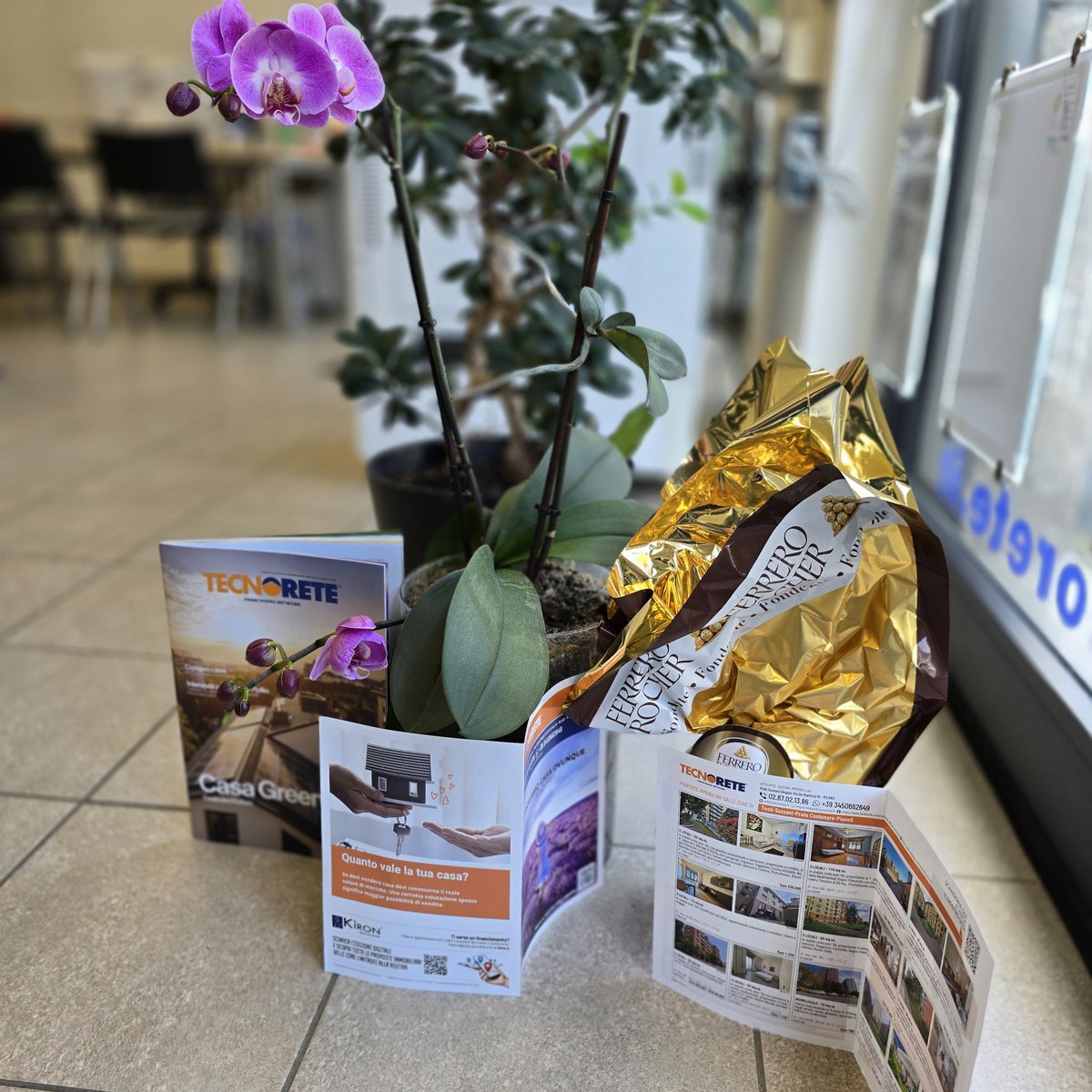 TSuzzani's tweet photo. Sono arrivati i nuovi:
▪︎ Flyer n.4 con le nostre proposte immobiliari 
▪︎ Magazine n.2, nel quale si trattano sempre tanti argomenti interessanti.
Passate in Agenzia a ritirare le vostre copie! 🗞🗞
🔸️🔹️ TECNORETE SUZZANI 🔹️🔸️
📍 Milano - Via De Martino 1 https://t.co/10a9oleIdg