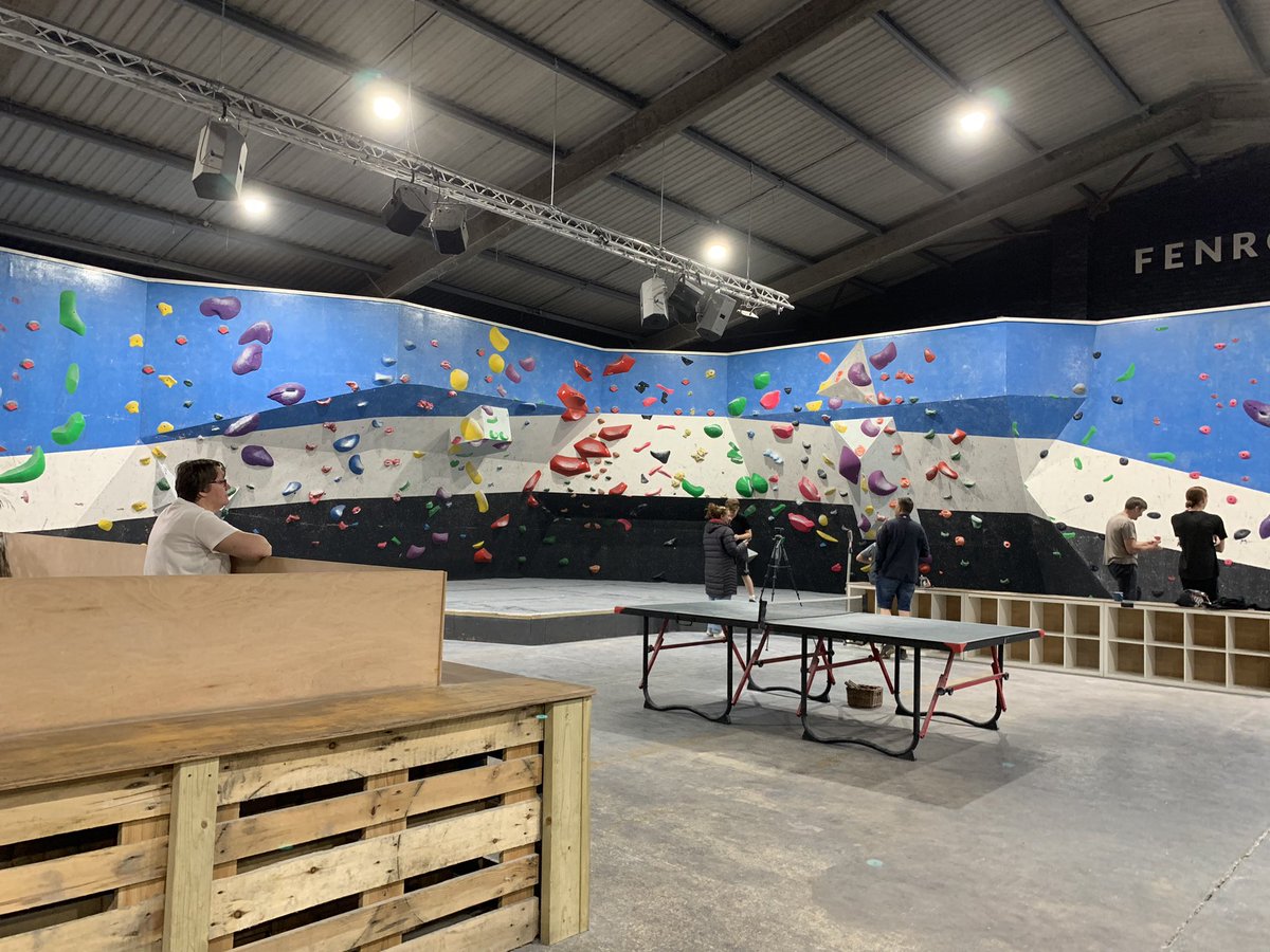 DamnGoose16's tweet photo. indoor rock climbing is hard https://t.co/femDHY869H