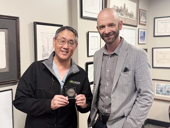 UABInnovation's tweet image. We're thrilled to present new coins honoring UAB's patented inventors from fiscal year 2024 onward. These coins embody the spirit of invention. To our patented inventors: these coins celebrate YOUR hard work. We look forward to presenting these coins very soon! 💚💛