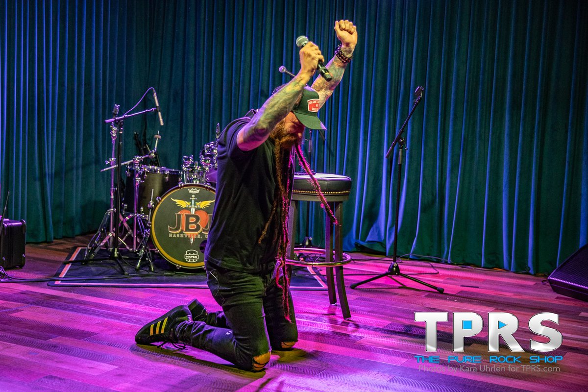 5FDPChrisKael's tweet photo. Itโs Friday! May your weekend be the fulfilling weekend that you deserve. The choice, after all, is yours! What are YOU doing to fulfill your needs this weekend? Something fun? Something necessary? Hopefully both! #Namaslay https://t.co/MGGAzPRwfh