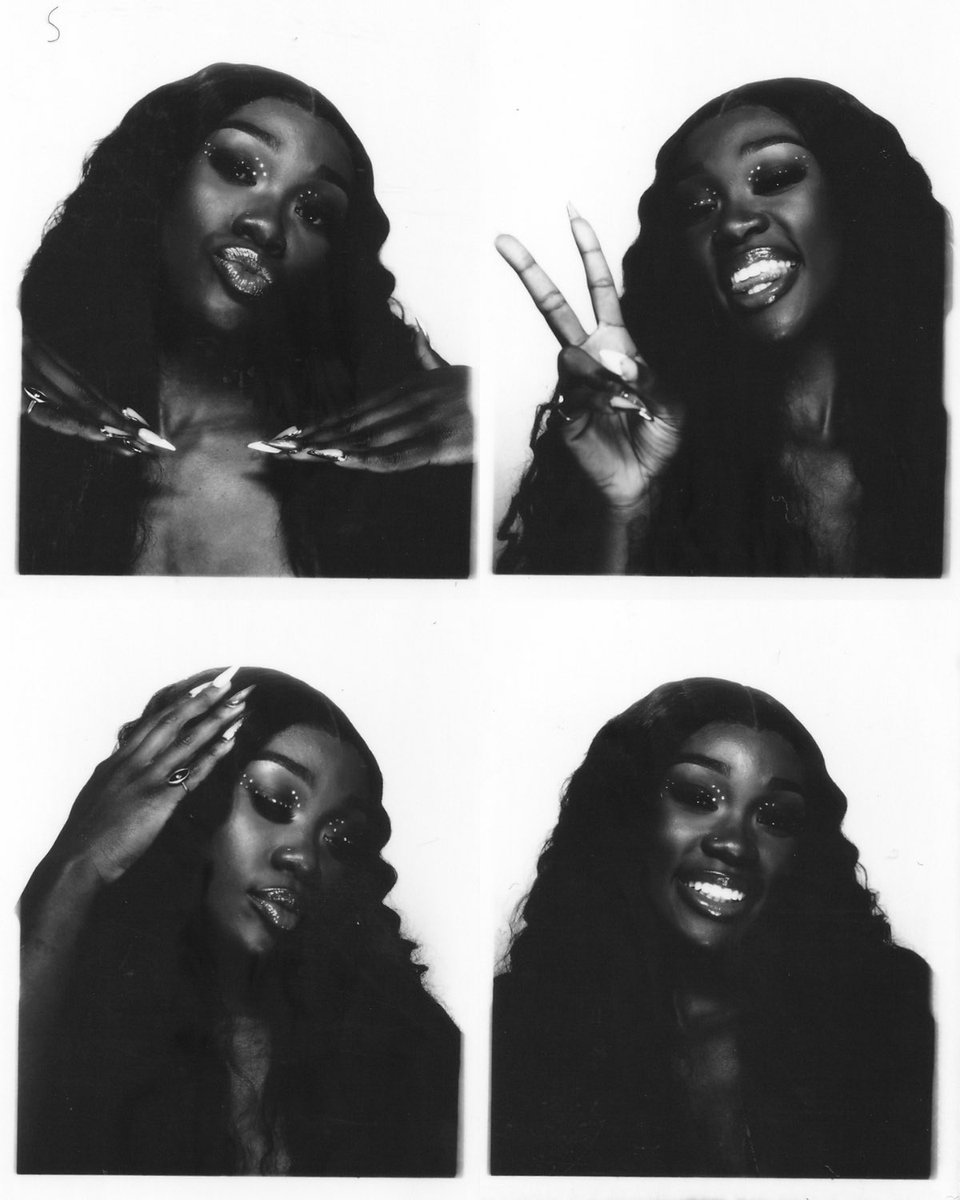 WNBA's tweet photo. The girlies got in the booth and did what needed to be done 📸🧡

Enjoy these Friday flicks! #WNBADraft | @StateFarm https://t.co/2l07biNNwb