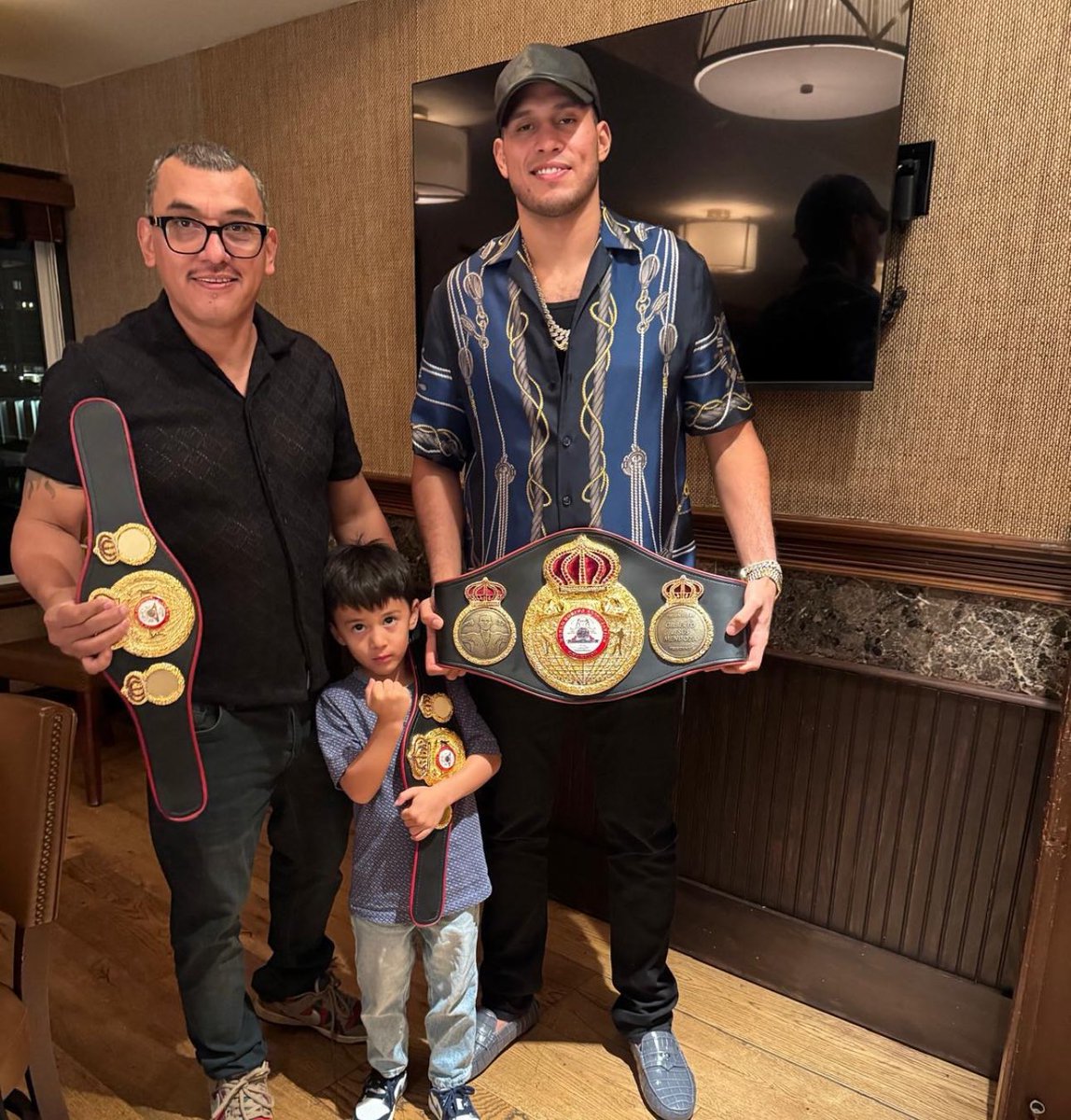 BOXING n BBQ tweet media