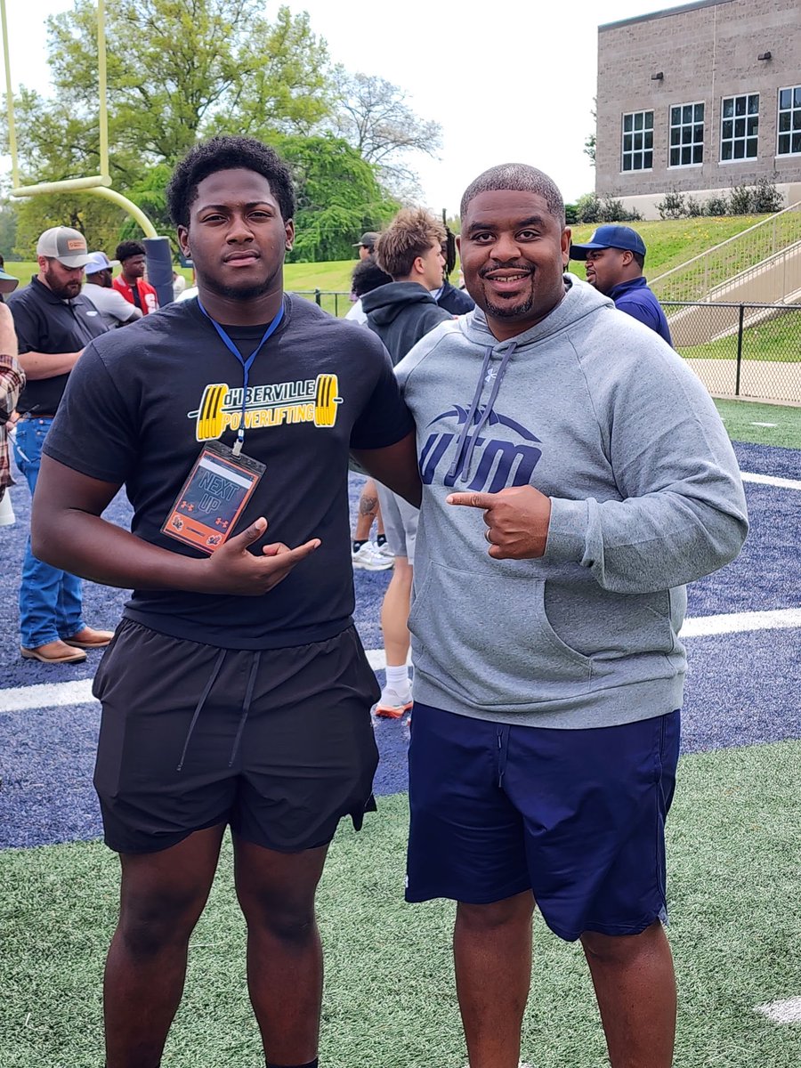 JuJuMorris0's tweet image. After a talk with @CoachLeno_UTM and @CoachRudyG I am blessed to receive my first D1 offer. #AGTG
@UTM_FOOTBALL @CoachGBoykin @dhswarriorfb