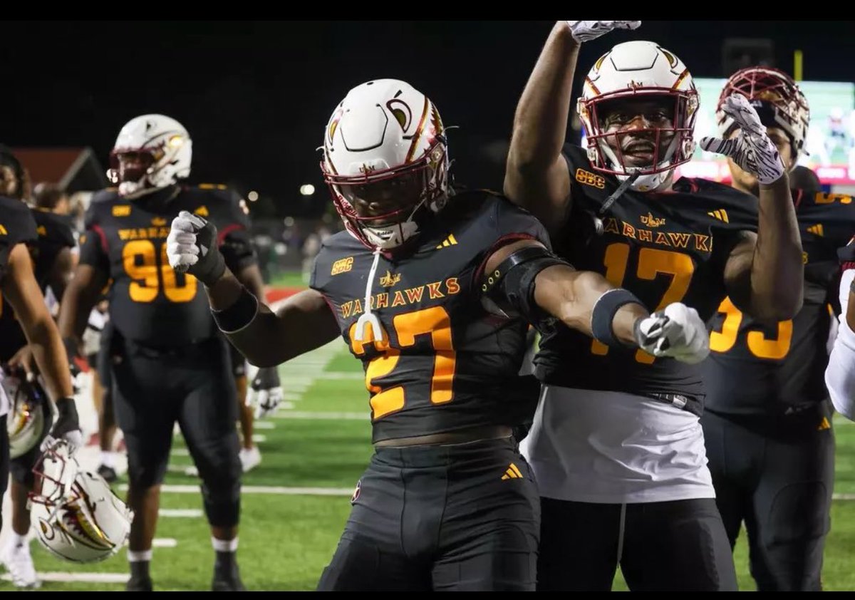 Blessed to receive an offer from <a href="/ULM_FB/">ULM Football</a> !! <a href="/bradyvincent_/">Coach Brady Vincent</a> <a href="/CoachTalto2/">Coach Montalto</a> <a href="/_SirShawn_/">Coach Simmons</a> <a href="/coachJClegg/">Justice Clegg</a> <a href="/TritonNation/">Iowa Central Football</a> #AGTG