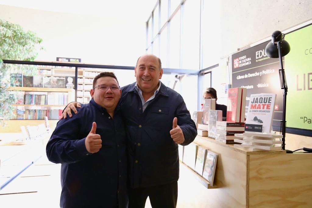 Jorge Tejero (@jorgetejero) on Twitter photo Hoy quiero felicitar con mucho cariño a mi amigo <a href="/rubenmoreiravdz/">Rubén Moreira</a>, un tipazo que siempre está, que escucha, que apoya y que comparte su experiencia con generosidad.
Es de esas personas que te hacen sentir acompañado, que suman siempre y que dejan huella por donde pasan.
Gracias Hoy quiero felicitar con mucho cariño a mi amigo <a href="/rubenmoreiravdz/">Rubén Moreira</a>, un tipazo que siempre está, que escucha, que apoya y que comparte su experiencia con generosidad.
Es de esas personas que te hacen sentir acompañado, que suman siempre y que dejan huella por donde pasan.
Gracias
