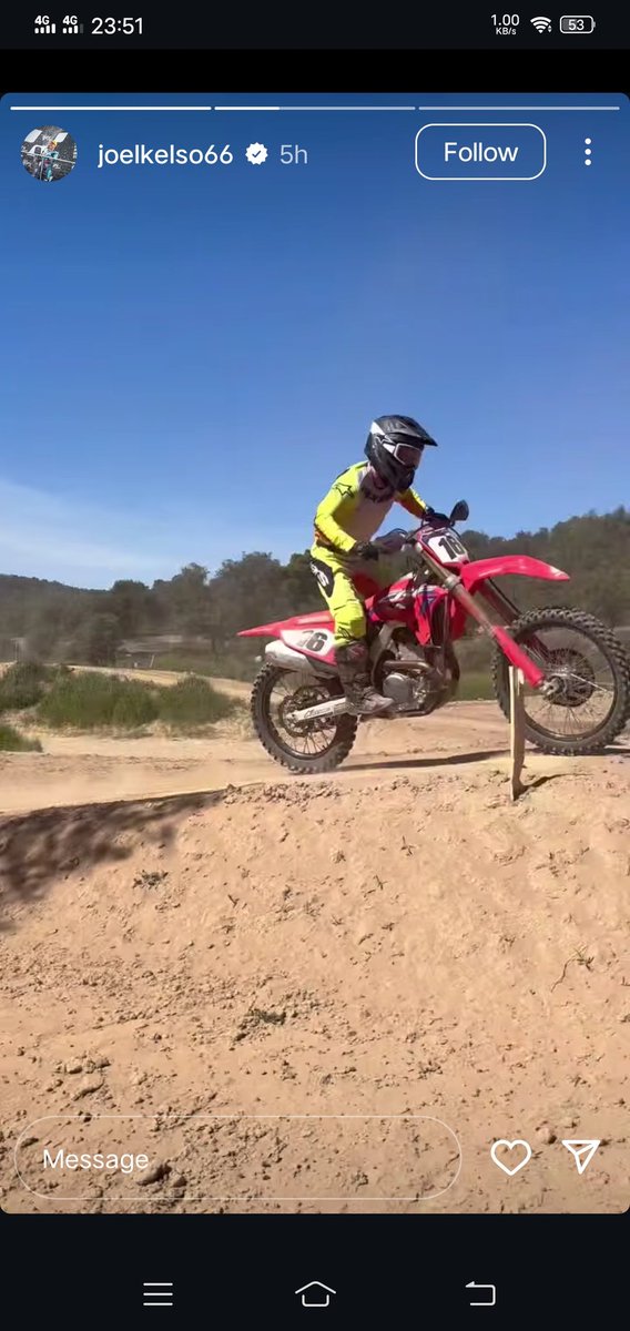 fadiyahrizm's tweet image. Moto3 rider Joel Kelso is practicing motocross with the current best rookie rider of MotoGP 2025 Ai Ogura a week before the European leg opens in Jerez. #MotoGP #JK66 #AO79 

Source: Joel Kelso (via Instagram)