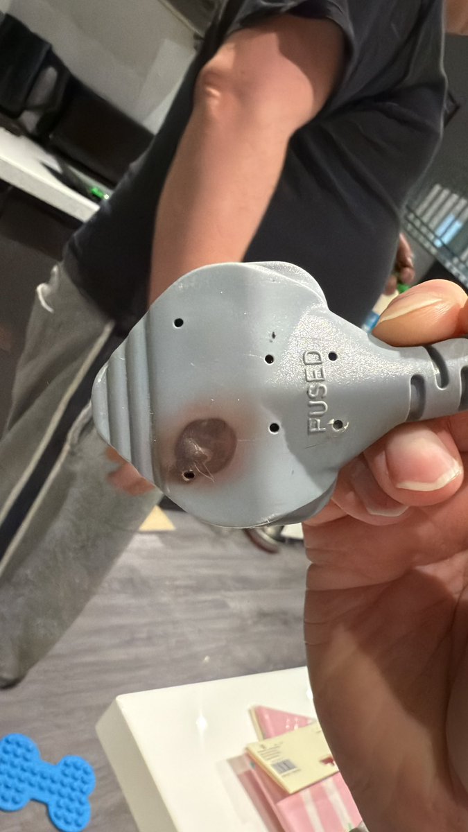 CLover_HEFDAP's tweet photo. @BekoUK another family could have died due to your faulty appliances. NOT GOOD ENOUGH 🤬 @NatalieLivett https://t.co/sut9eLImL4