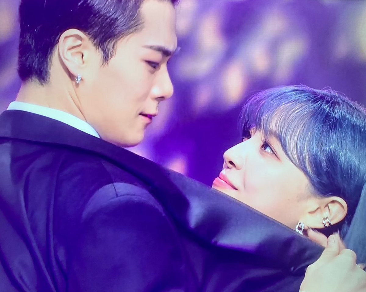 mzylvs_2's tweet image. "when you look at me 
and the whole world fades
i'll always remember us this way"

oh this just hits diff.!!😭🥹

#MOONBIN #문빈 #문수아 #MOONSUA