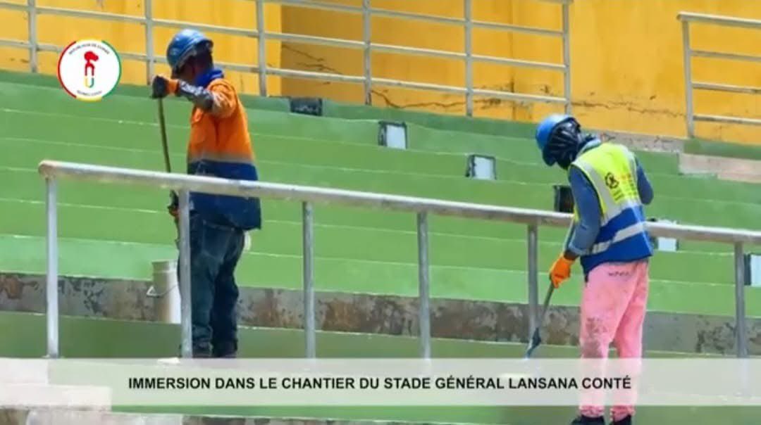 ABOUHUD's tweet photo. RÉFONDATION «FOOTBALLISTIQUE»
Le stade GÉNÉRAL LANSANA CONTÉ (GLC) de Nongo, se rénove lentement mais sûrement.
La première image représente celle à quoi il va ressembler après les travaux d’HOMOLOGATION conformément aux attentes de la FIFA
#Guinée🇬🇳
#Coankry
#Feguifoot https://t.co/vlgtdWs8Qn