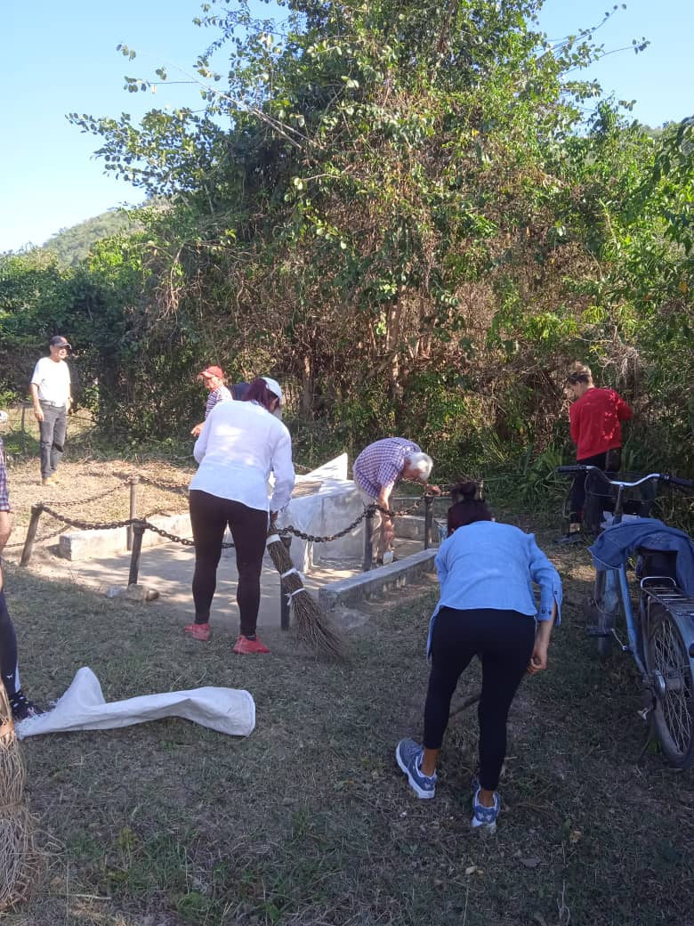 YaniselSanchez4's tweet image. Diversas son las actividades que  realizan los museos de #CiegodeAvila en saludo al 18 de Abril, desde acciones de limpieza y embellecimiento, depósitos de ofrendas, conferencias, charlas, visitas a sitios históricos y rutas patrimoniales.
#DIMS2025
#LatirAvileño