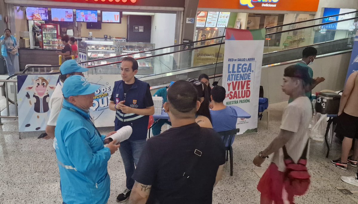 En Semana Santa, los caleños y turistas se están vacunando de manera masiva contra la fiebre amarilla.💉⚕️

Aunque en la ciudad no se han reportado casos de esta enfermedad, seguimos intensificando la vacunación en <a href="/MiTerminalCali/">Mi Terminal Cali</a>, que diariamente atiende entre 100 y 150 personas